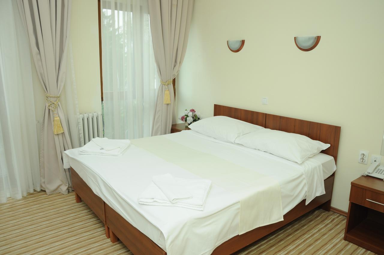 Hotel Shirok Sokak Битоля Екстериор снимка