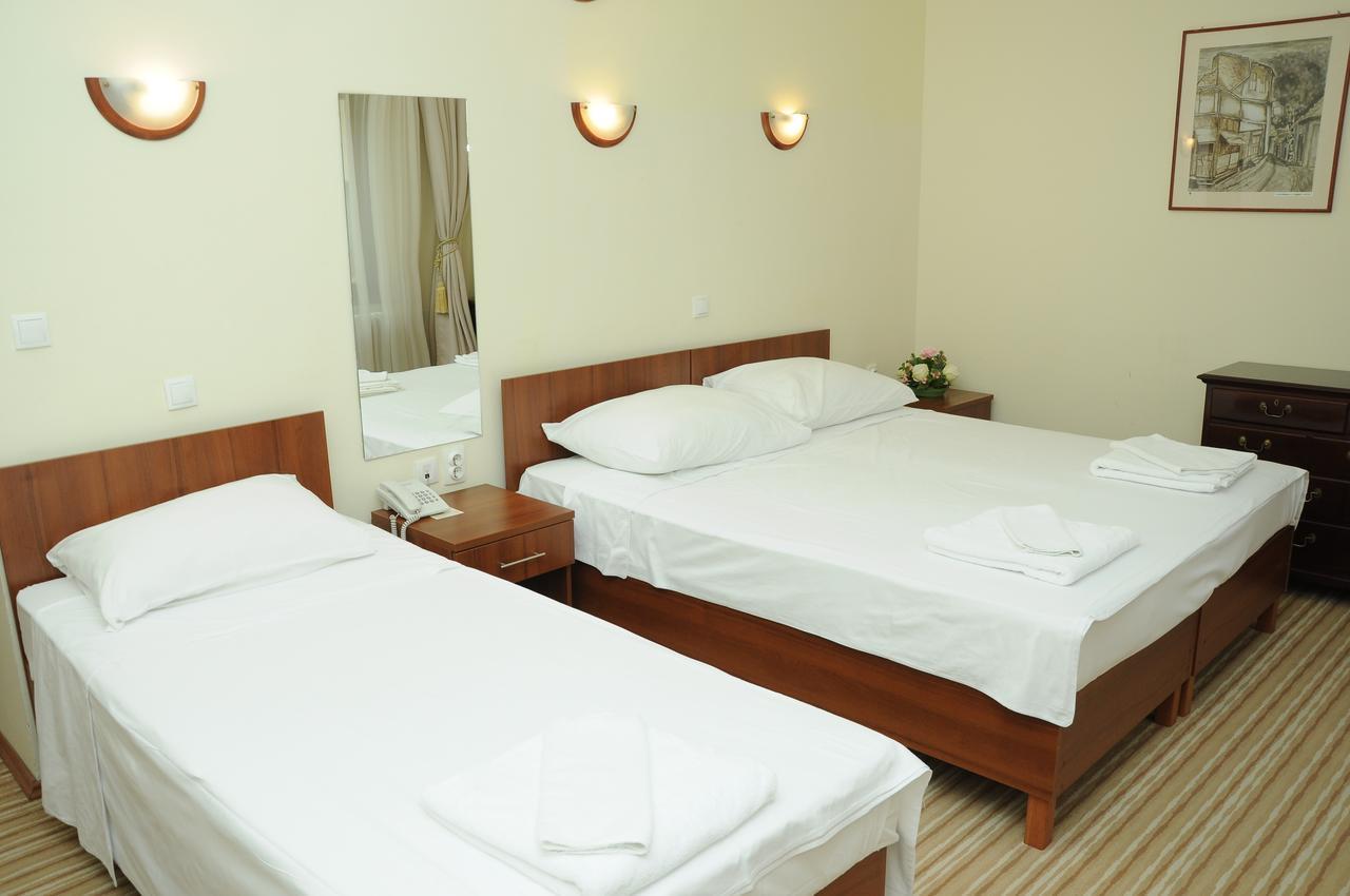 Hotel Shirok Sokak Битоля Екстериор снимка